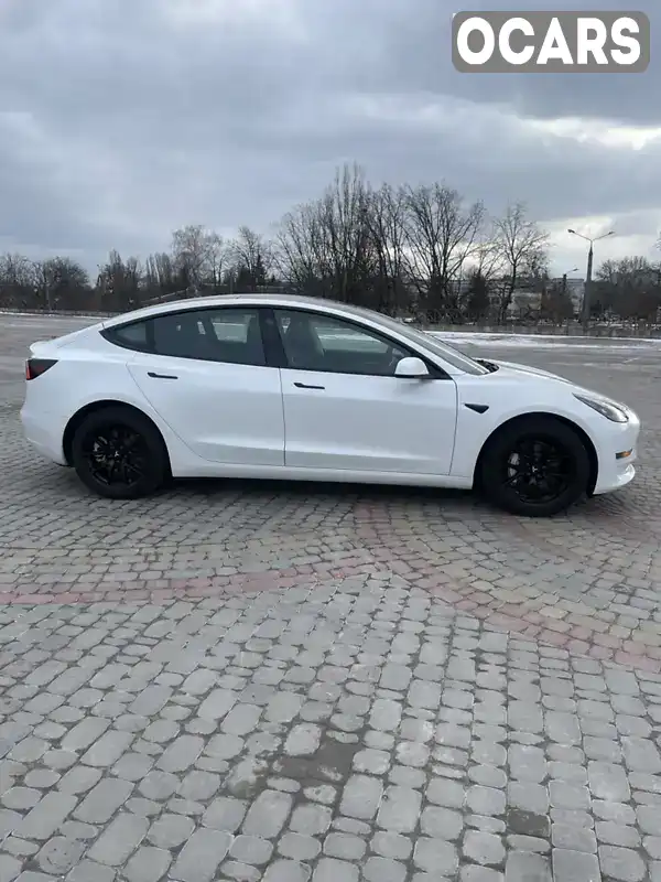 5YJ3E1EA2PF404497 Tesla Model 3 2023 Седан  Фото 4