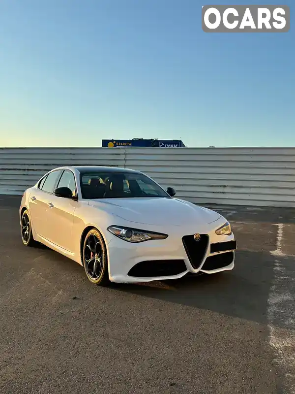 Седан Alfa Romeo Giulia 2018 2 л. Автомат обл. Львовская, Львов - Фото 1/21