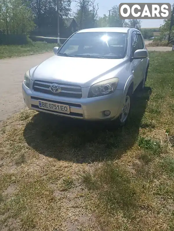 Позашляховик / Кросовер Toyota RAV4 2006 2.23 л. обл. Миколаївська, Вознесенськ - Фото 1/9