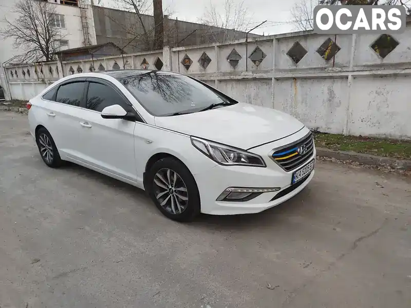 Седан Hyundai Sonata 2016 2 л. Автомат обл. Ивано-Франковская, Надворная - Фото 1/18