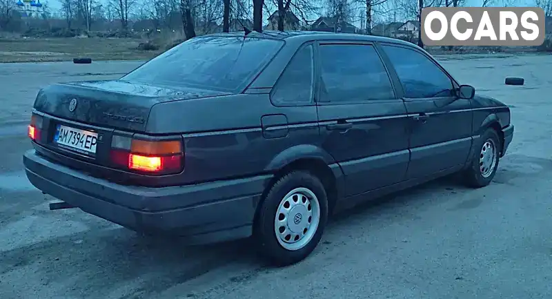 WVWZZZ32ZEE045081 Volkswagen Passat 1990 Седан 1.9 л. Фото 2