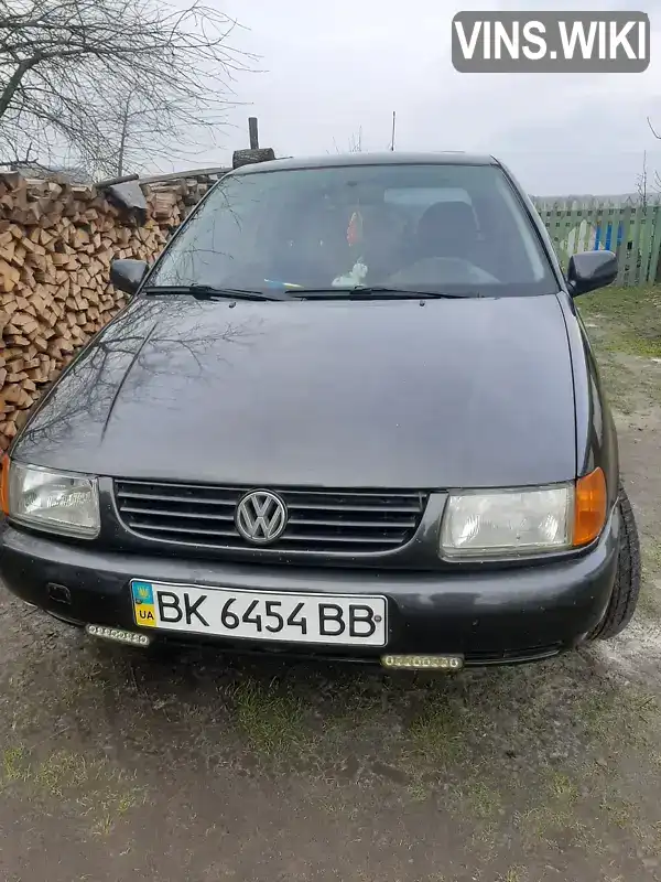 Хетчбек Volkswagen Polo 1995 1.3 л. Ручна / Механіка обл. Рівненська, Вараш (Кузнецовськ) - Фото 1/7