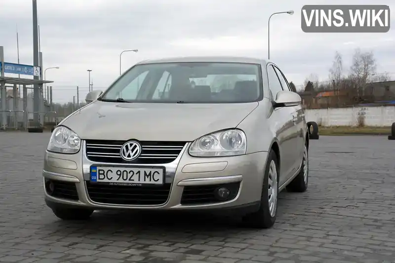 Седан Volkswagen Jetta 2005 1.6 л. Ручна / Механіка обл. Львівська, Львів - Фото 1/21