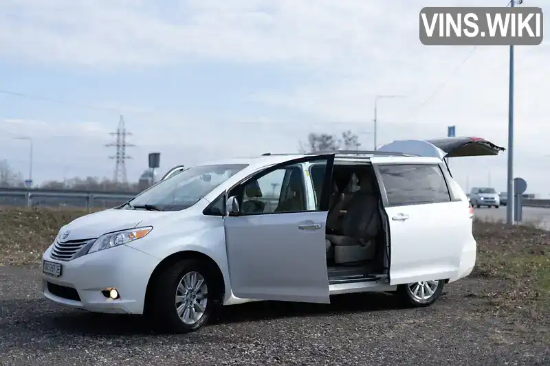 Минивэн Toyota Sienna 2013 3.5 л. Автомат обл. Киевская, Киев - Фото 1/21