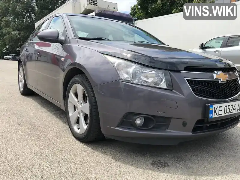 Седан Chevrolet Cruze 2010 2 л. Автомат обл. Дніпропетровська, Дніпро (Дніпропетровськ) - Фото 1/16