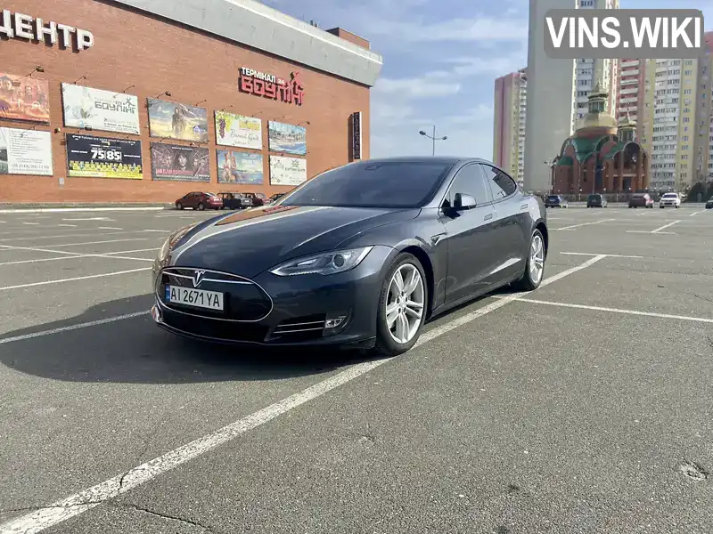 Ліфтбек Tesla Model S 2015 null_content л. обл. Київська, Бровари - Фото 1/17