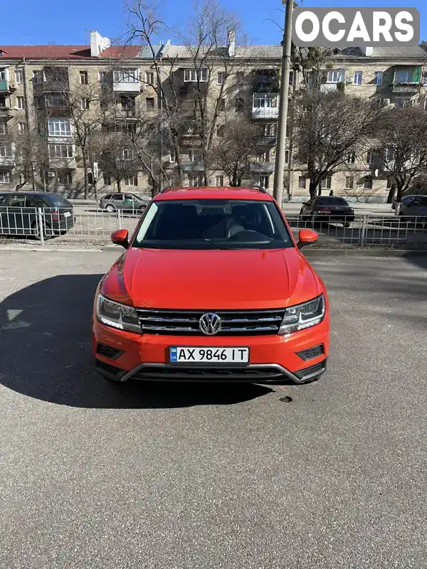 3VV0B7AX8KM074976 Volkswagen Tiguan 2019 Позашляховик / Кросовер 1.98 л. Фото 1