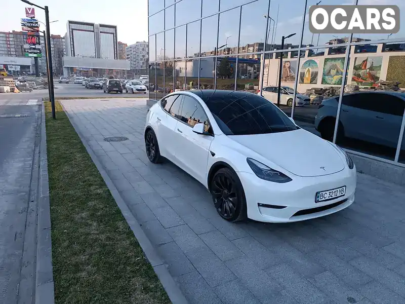 Внедорожник / Кроссовер Tesla Model Y 2023 null_content л. Автомат обл. Львовская, Львов - Фото 1/21