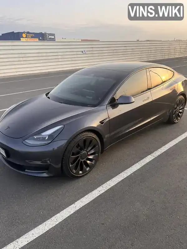 Седан Tesla Model 3 2021 null_content л. обл. Львівська, Львів - Фото 1/16