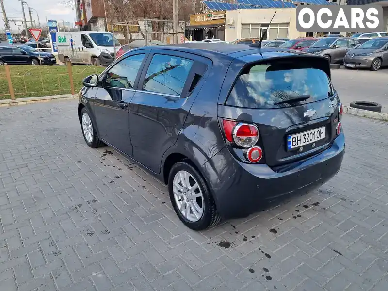 1G1JC6SB1E4181762 Chevrolet Sonic 2014 Хэтчбек 1.36 л. Фото 6