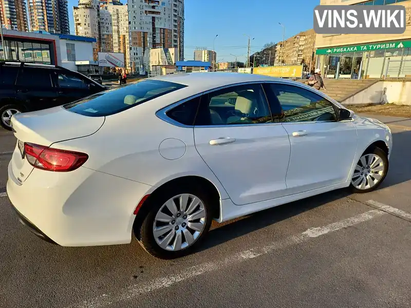 Седан Chrysler 200 2014 2.36 л. Автомат обл. Харьковская, Харьков - Фото 1/11