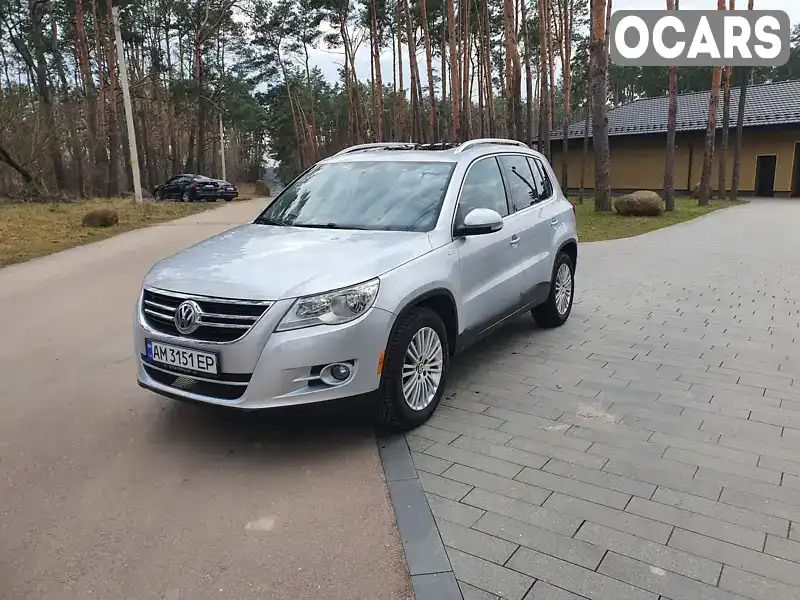 Внедорожник / Кроссовер Volkswagen Tiguan 2010 2 л. Автомат обл. Житомирская, Житомир - Фото 1/21