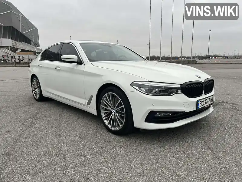 WBAJA7C55JWC75332 BMW 5 Series 2018 Седан 2 л. Фото 2