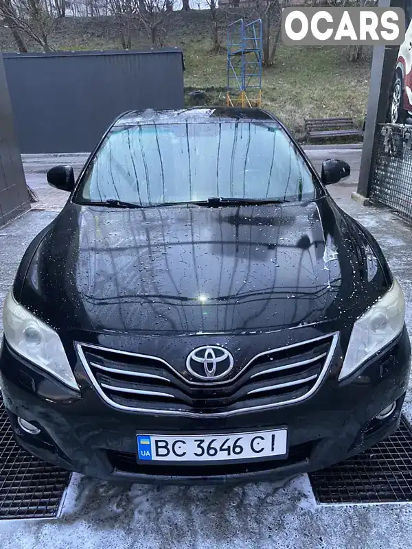 Седан Toyota Camry 2010 2.36 л. Ручна / Механіка обл. Львівська, Львів - Фото 1/13