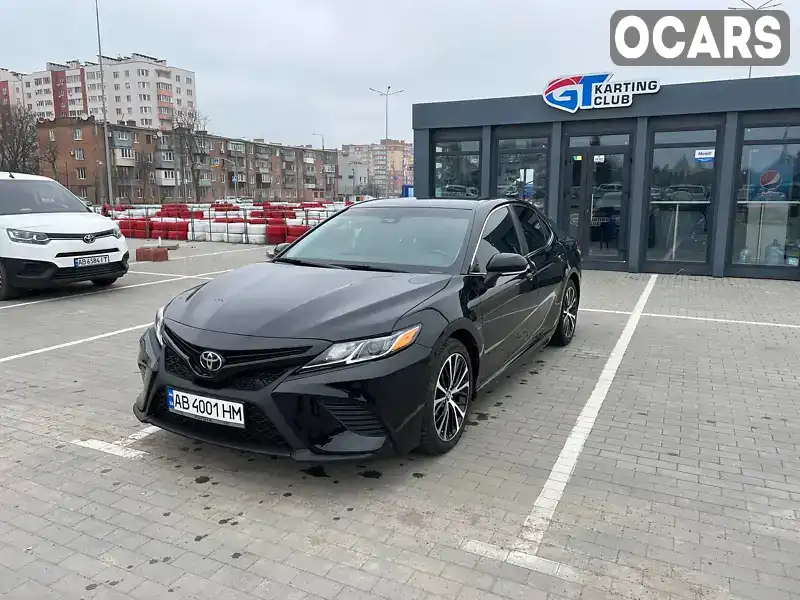 Седан Toyota Camry 2018 2.49 л. Автомат обл. Вінницька, Вінниця - Фото 1/17