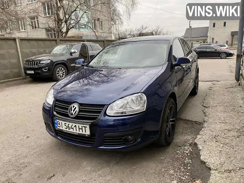 Седан Volkswagen Jetta 2007 1.6 л. Ручна / Механіка обл. Кіровоградська, Світловодськ - Фото 1/17