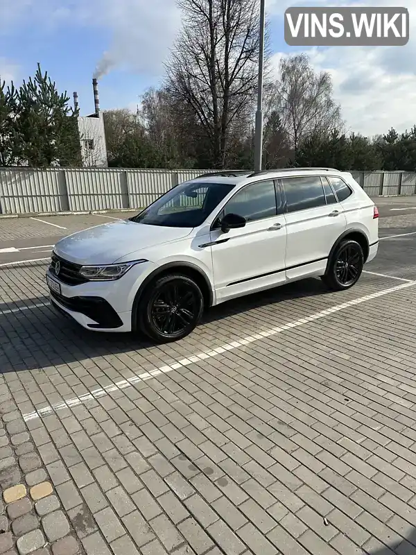 Внедорожник / Кроссовер Volkswagen Tiguan 2022 1.98 л. Автомат обл. Волынская, Луцк - Фото 1/21