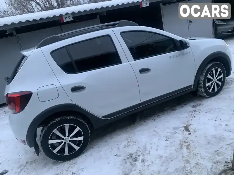 Хетчбек Renault Sandero 2021 1.46 л. Ручна / Механіка обл. Харківська, Харків - Фото 1/7