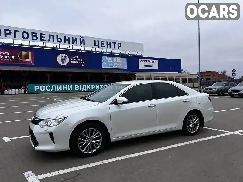 Седан Toyota Camry 2016 2.5 л. Автомат обл. Київська, Бровари - Фото 1/17