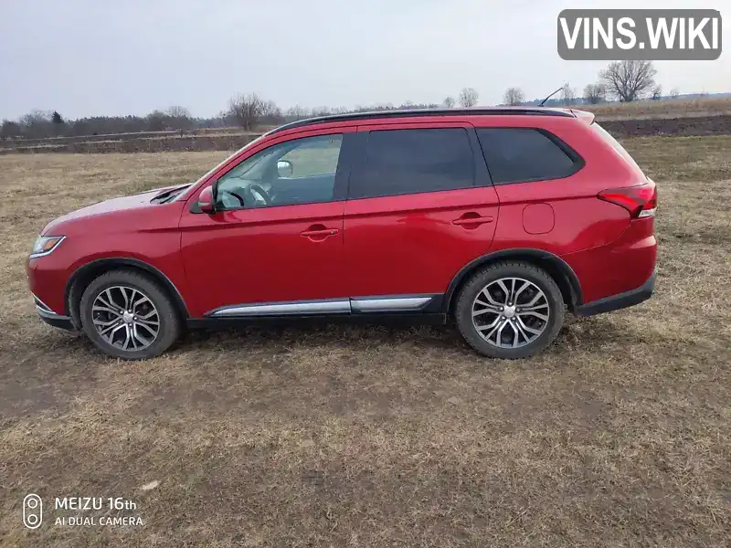 Позашляховик / Кросовер Mitsubishi Outlander 2015 2.36 л. Варіатор обл. Чернігівська, Чернігів - Фото 1/15