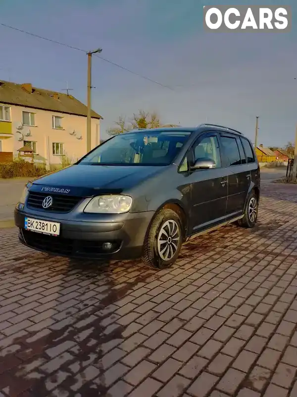 Минивэн Volkswagen Touran 2003 1.6 л. Ручная / Механика обл. Ровенская, Рокитное - Фото 1/21