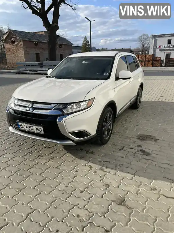 Позашляховик / Кросовер Mitsubishi Outlander 2017 2.36 л. Варіатор обл. Львівська, Львів - Фото 1/21