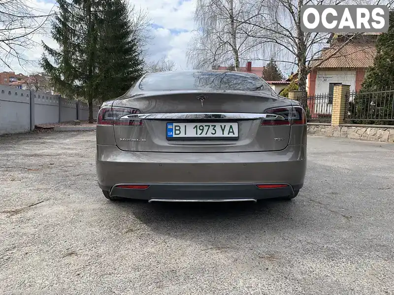 5YJSA1S25FF083123 Tesla Model S 2015 Лифтбек  Фото 4