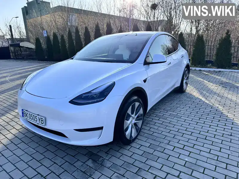 Внедорожник / Кроссовер Tesla Model Y 2023 null_content л. Автомат обл. Ровенская, Ровно - Фото 1/18