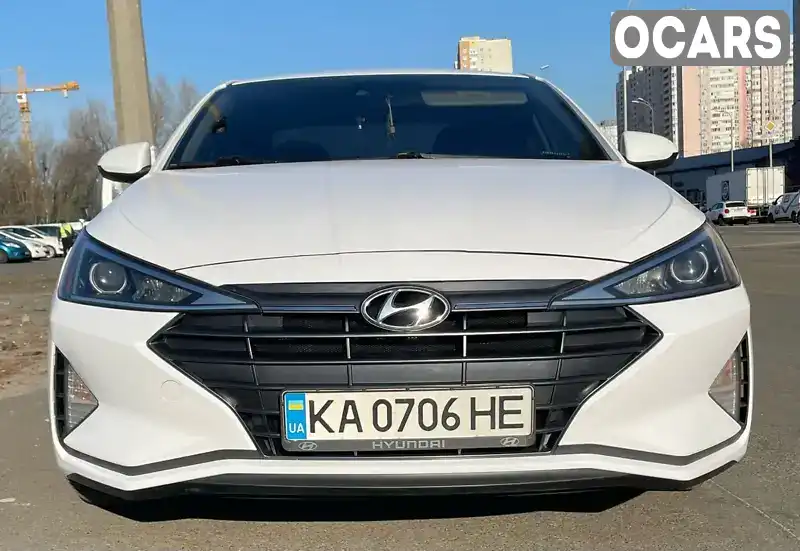 Седан Hyundai Elantra 2019 2 л. Автомат обл. Київська, Київ - Фото 1/11