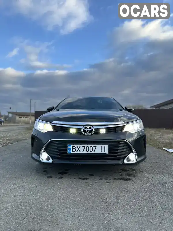 Седан Toyota Camry 2016 2.49 л. Автомат обл. Хмельницька, Шепетівка - Фото 1/21