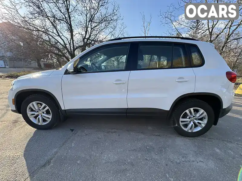 WVGBV7AX7GW523954 Volkswagen Tiguan 2015 Внедорожник / Кроссовер 1.98 л. Фото 2