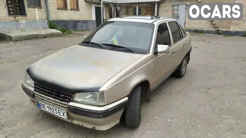 Седан Opel Kadett 1988 1.3 л. Ручна / Механіка обл. Миколаївська, Баштанка - Фото 1/9