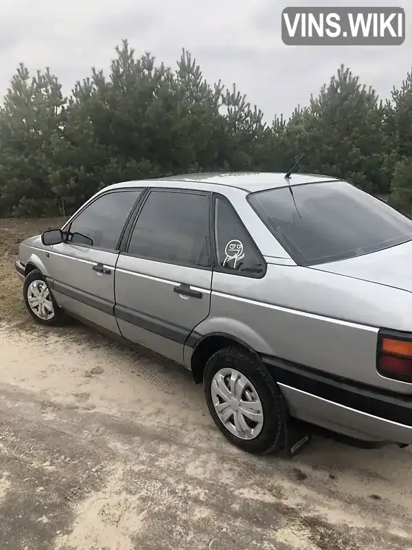 WVWZZZ31ZJE033728 Volkswagen Passat 1988 Седан 1.8 л. Фото 3