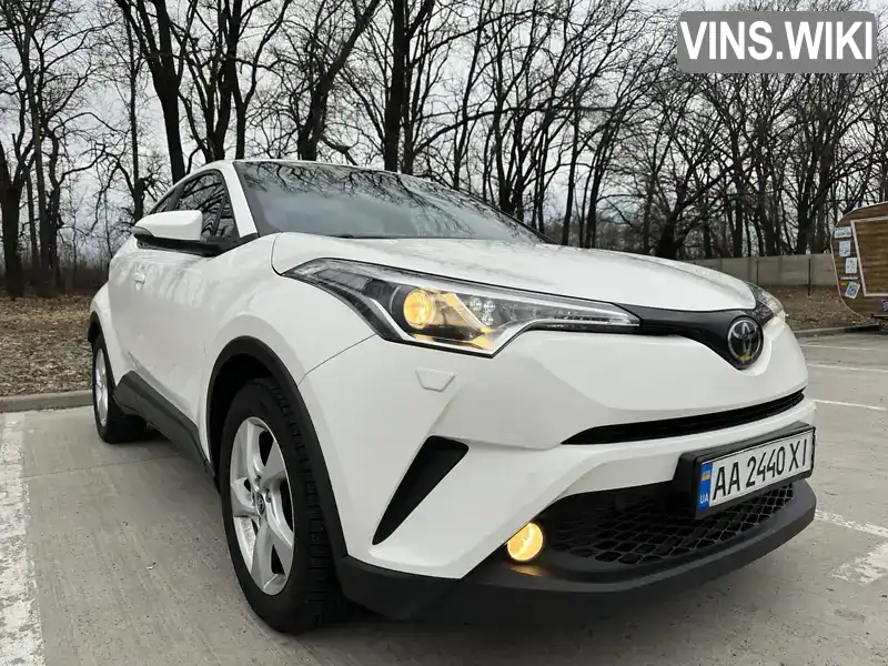 Позашляховик / Кросовер Toyota C-HR 2019 1.2 л. Варіатор обл. Київська, Київ - Фото 1/15