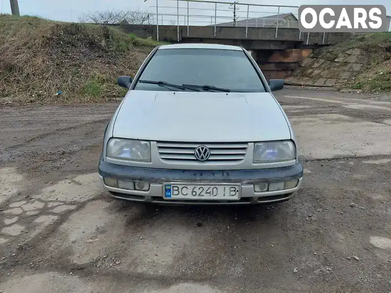 Седан Volkswagen Vento 1996 1.78 л. Ручна / Механіка обл. Львівська, Червоноград - Фото 1/19