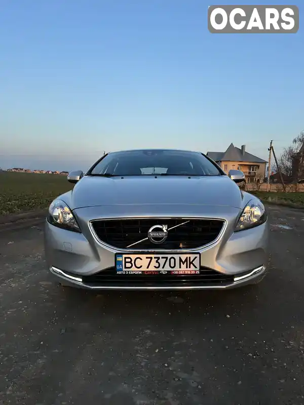 Хэтчбек Volvo V40 2014 1.56 л. Ручная / Механика обл. Тернопольская, Тернополь - Фото 1/21