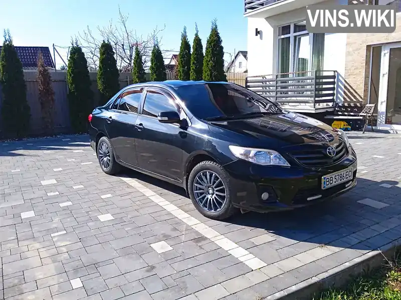 Седан Toyota Corolla 2010 1.3 л. Ручна / Механіка обл. Закарпатська, Ужгород - Фото 1/21