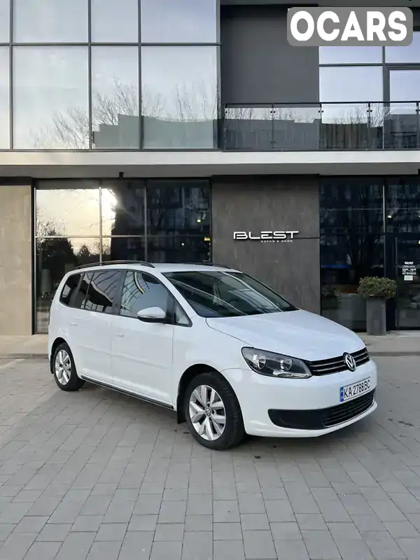 Мінівен Volkswagen Touran 2013 2 л. Автомат обл. Закарпатська, Ужгород - Фото 1/21