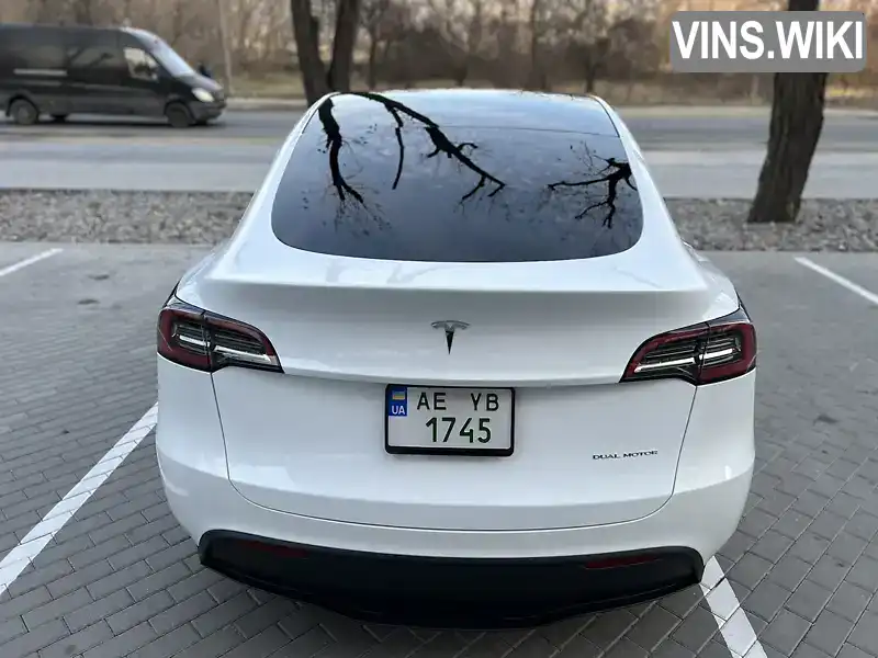 7SAYGDEE4PA141269 Tesla Model Y 2023 Позашляховик / Кросовер  Фото 4