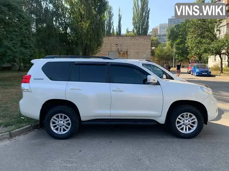 Позашляховик / Кросовер Toyota Land Cruiser Prado 2012 2.7 л. Автомат обл. Київська, Київ - Фото 1/9