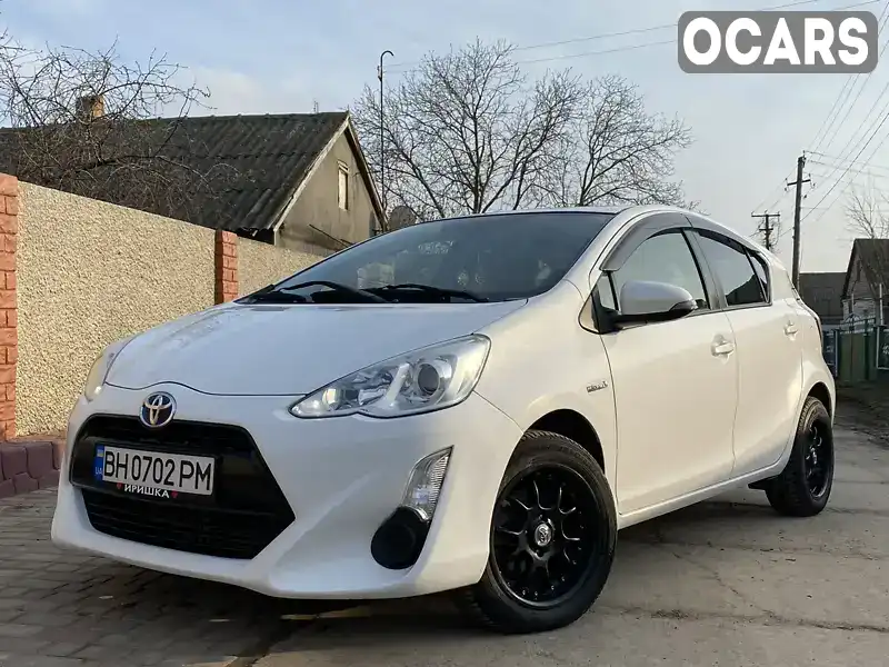 Хетчбек Toyota Aqua 2015 1.5 л. Варіатор обл. Одеська, Білгород-Дністровський - Фото 1/21