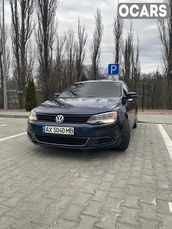 Седан Volkswagen Jetta 2013 2.48 л. обл. Полтавська, Кременчук - Фото 1/21