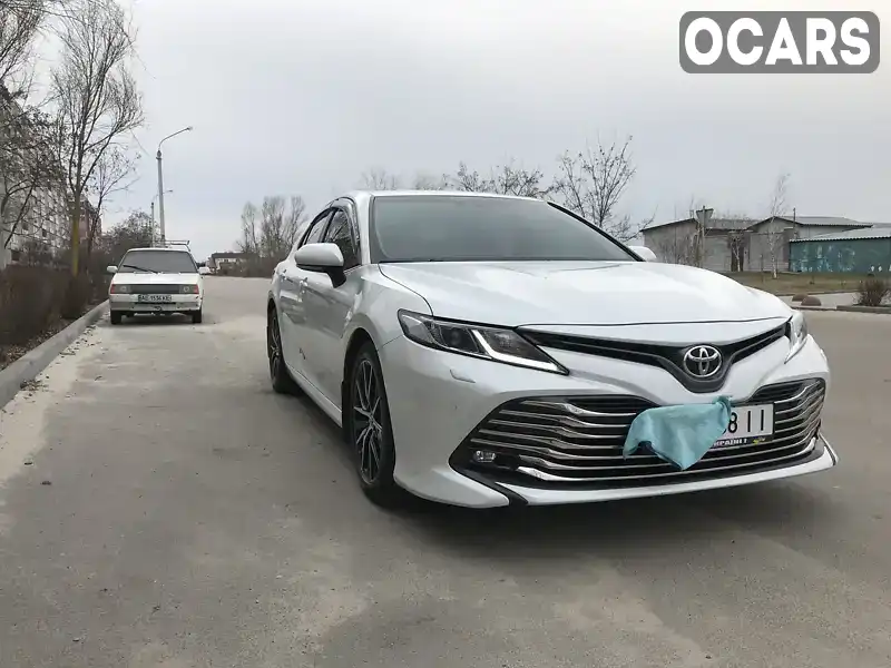 Седан Toyota Camry 2018 2.49 л. Автомат обл. Дніпропетровська, Кам'янське (Дніпродзержинськ) - Фото 1/15