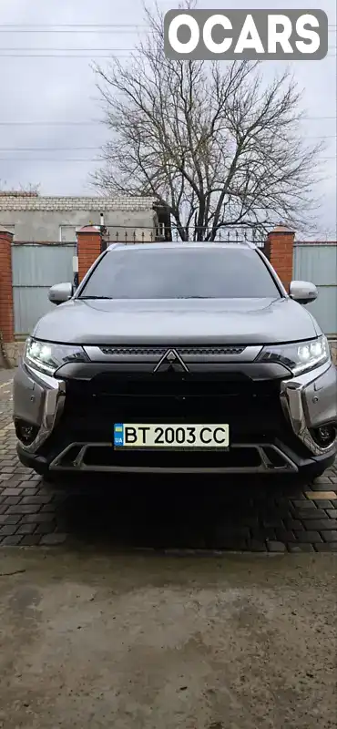 Позашляховик / Кросовер Mitsubishi Outlander 2019 2.4 л. Варіатор обл. Херсонська, Херсон - Фото 1/17