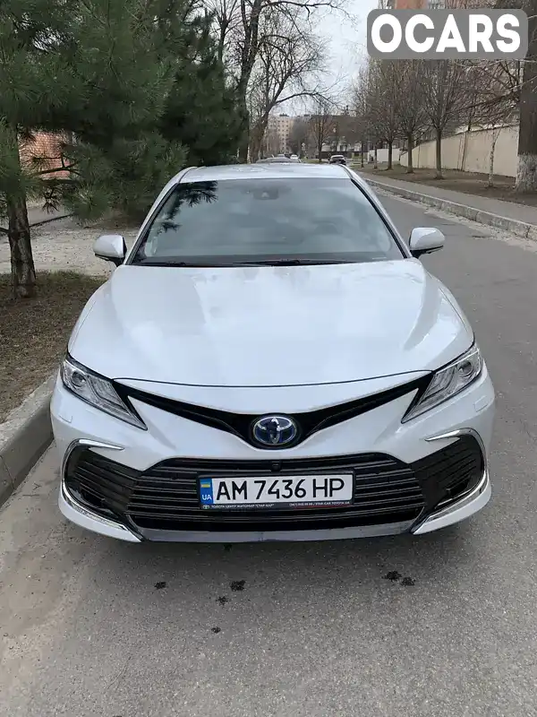 Седан Toyota Camry 2023 2.49 л. Варіатор обл. Житомирська, Житомир - Фото 1/21