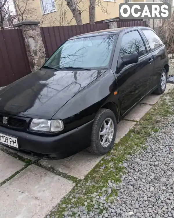 Хэтчбек SEAT Ibiza 1995 1.4 л. Ручная / Механика обл. Львовская, Львов - Фото 1/10