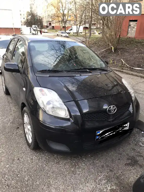 Хетчбек Toyota Yaris 2008 1.3 л. Ручна / Механіка обл. Львівська, Львів - Фото 1/18