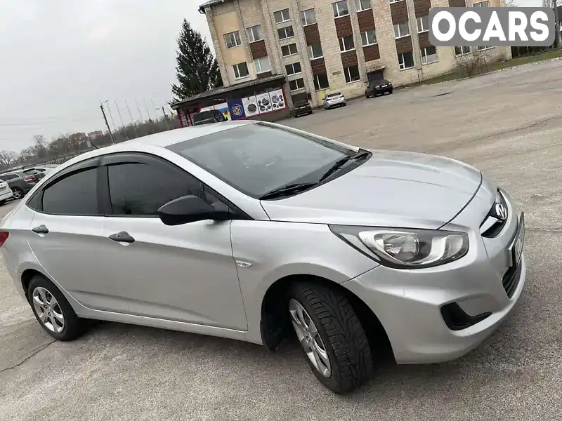 Седан Hyundai Accent 2011 1.4 л. Ручна / Механіка обл. Київська, Бровари - Фото 1/16