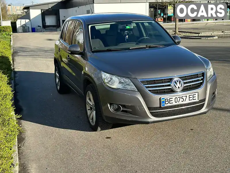 Позашляховик / Кросовер Volkswagen Tiguan 2010 2 л. Ручна / Механіка обл. Закарпатська, Ужгород - Фото 1/11