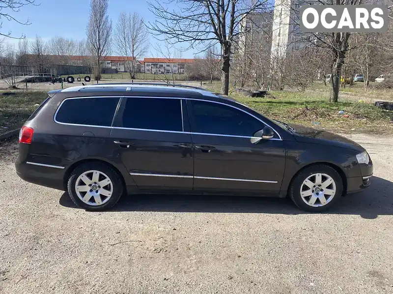 Універсал Volkswagen Passat 2005 2 л. Автомат обл. Черкаська, Черкаси - Фото 1/21